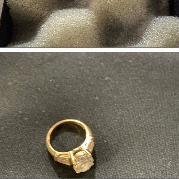 Napier earrings - Picture 7 of 8